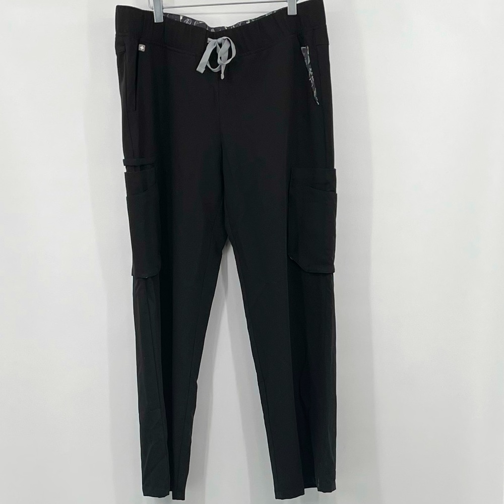 NWT Womens Figs black scrubs pant Sz L